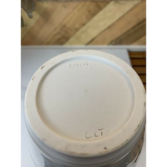 Studio ceramic pottery vase ruffled edge white blue signed 6.5” - Picture 3 of 12